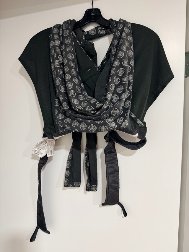 Infantino Baby Carrier - photo 2