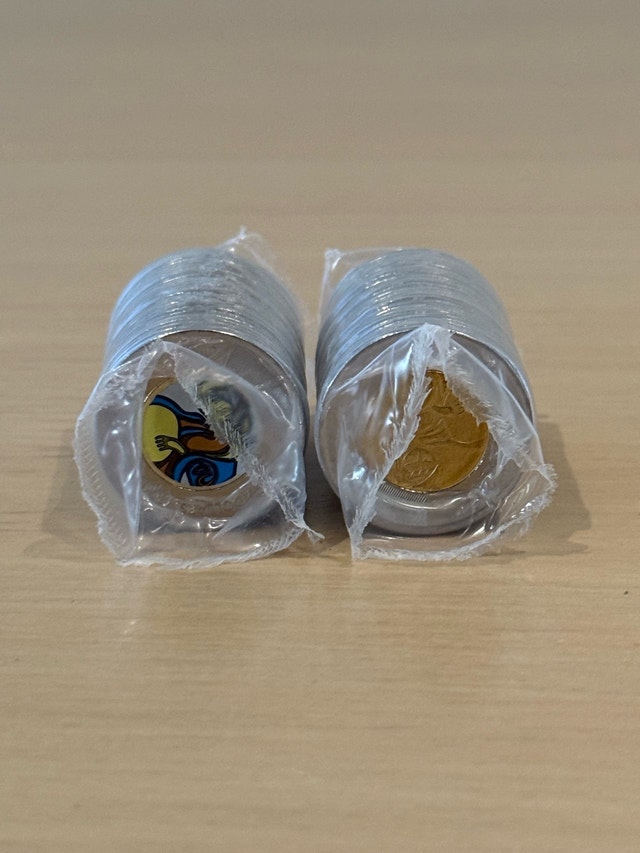 2x Toonie Dollar Coin Rolls Mixed Colour & Non-Coloured - photo 4