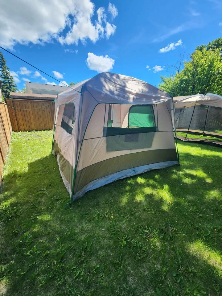 Bass Pro Eclipse getaway cabin tent (sleeps 6) - photo 2