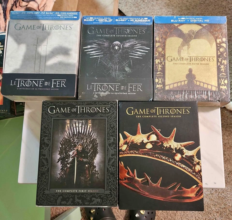 Game of Thrones season 1-5 (1-2 DVD, 3-5 Bluray)