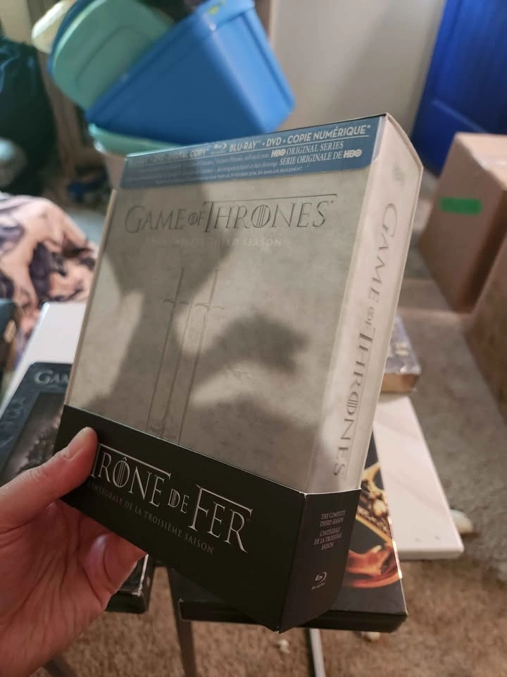 Game of Thrones season 1-5 (1-2 DVD, 3-5 Bluray) - photo 4