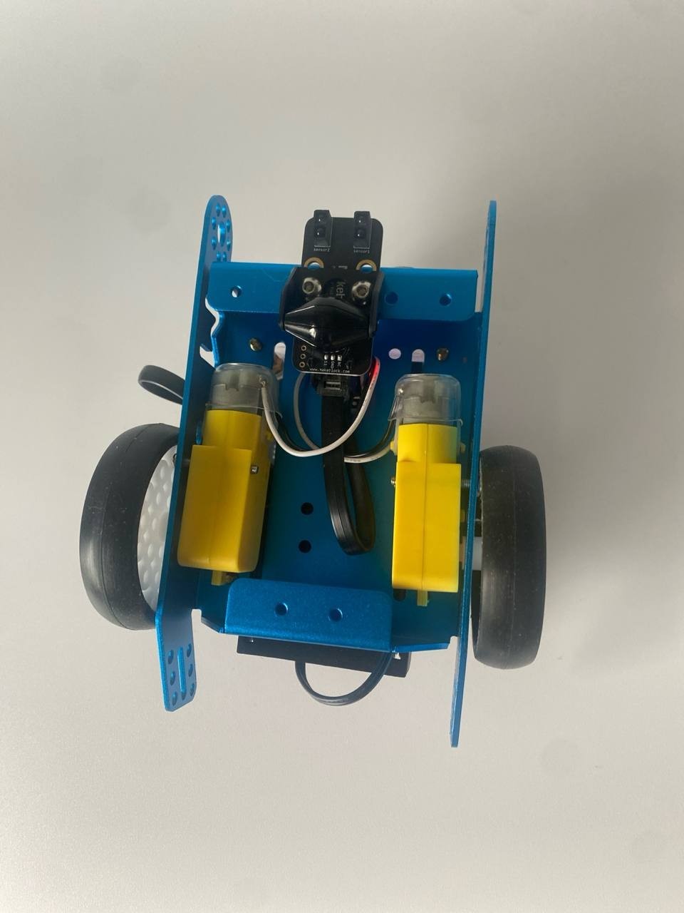 Makeblock mBot STEM Coding Robot Bluetooth App Controlled - photo 3