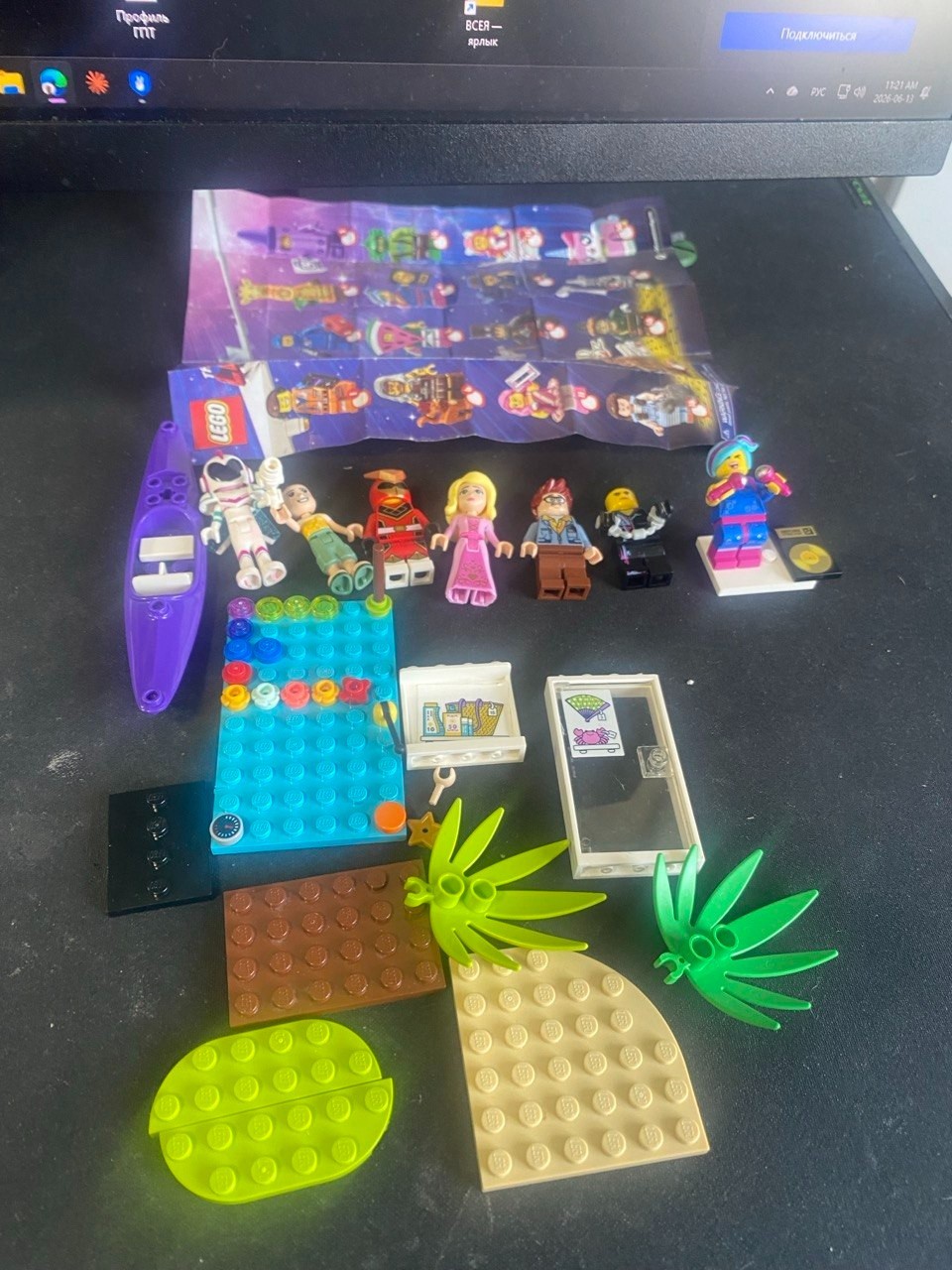 LEGO Friends Movie 2 Minifigures Accessories Lot - photo 3