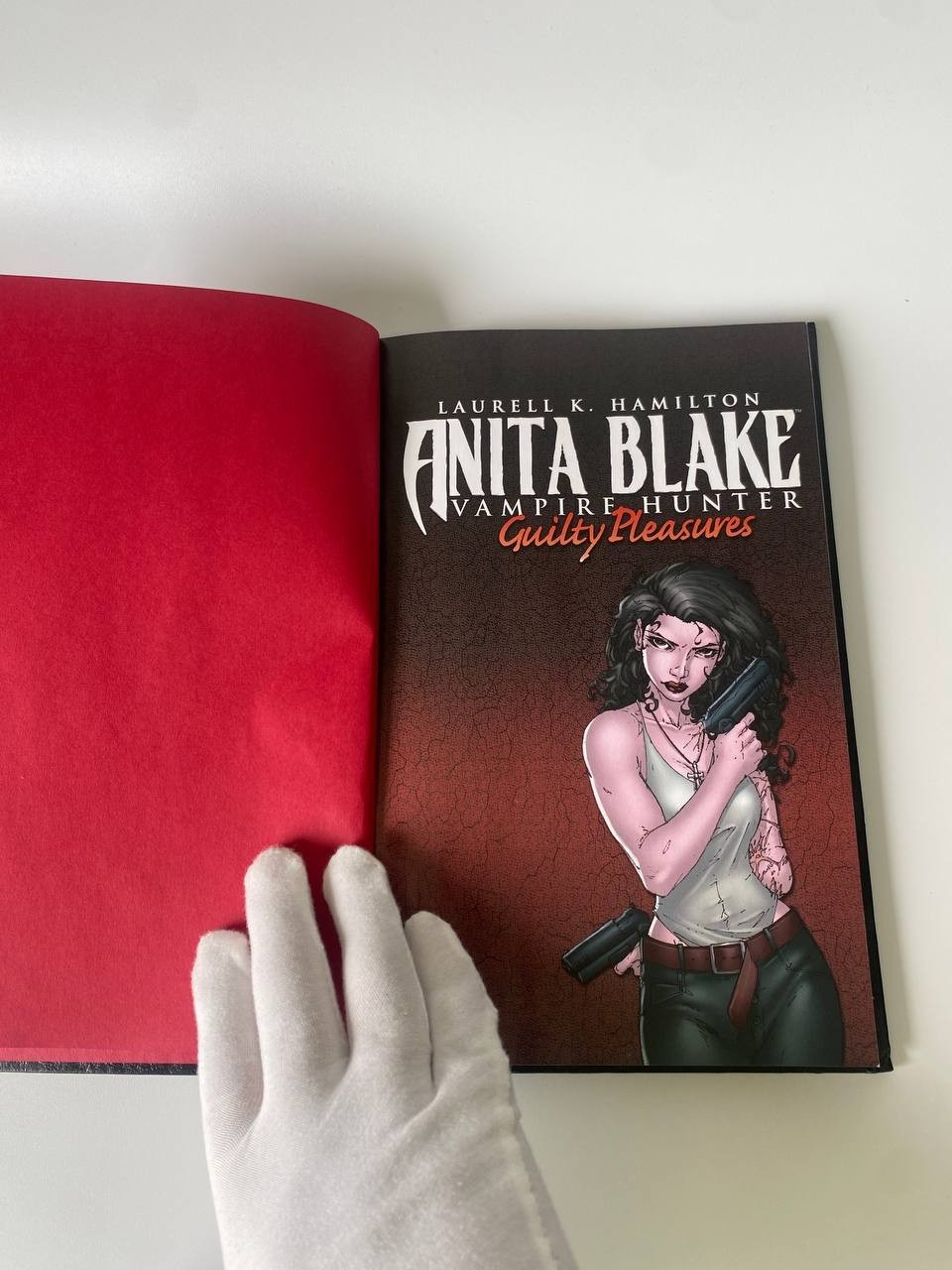 Anita Blake Vampire Hunter Guilty Pleasures Vol.1 Hardcover - photo 2