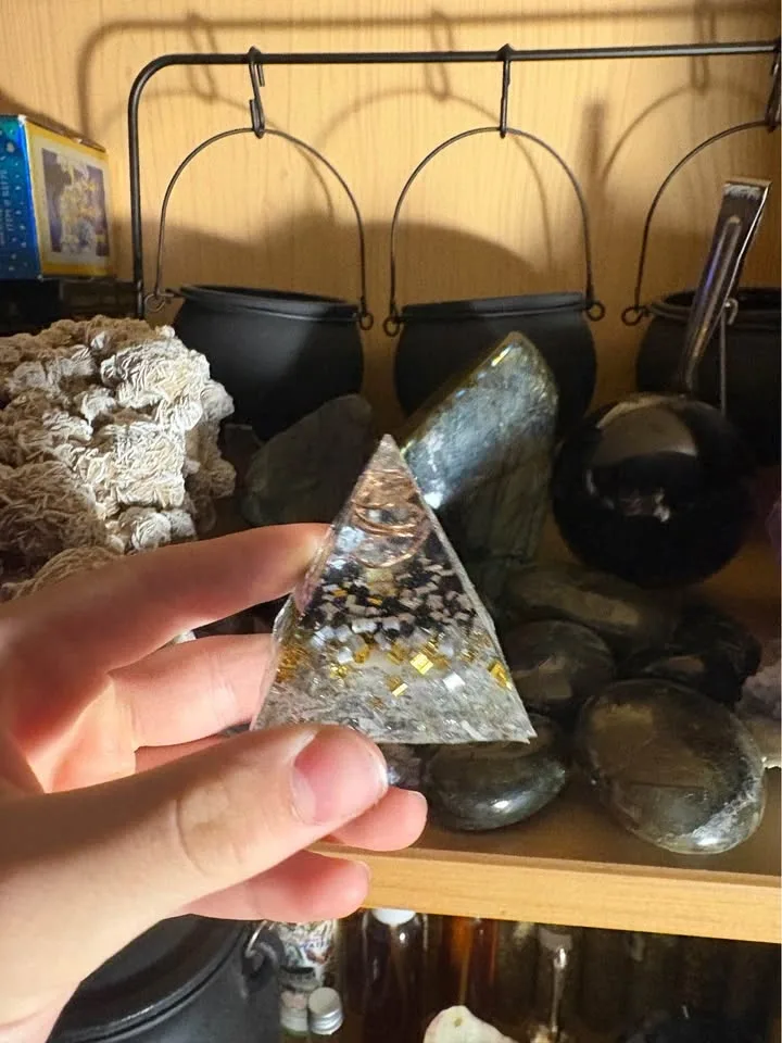 Orgone pyramid - photo 2