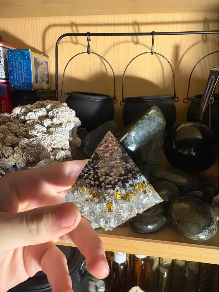 Orgone pyramid - photo 3