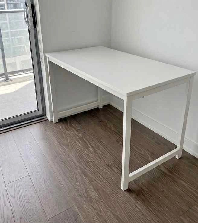 Modern White Desk / Study & Dining Table - Excellent Condition