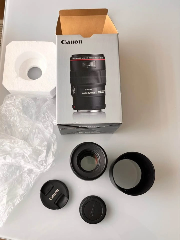 📸Canon Macro EF 100mm f/2.8 L IS USM Lens - Like new - photo 3