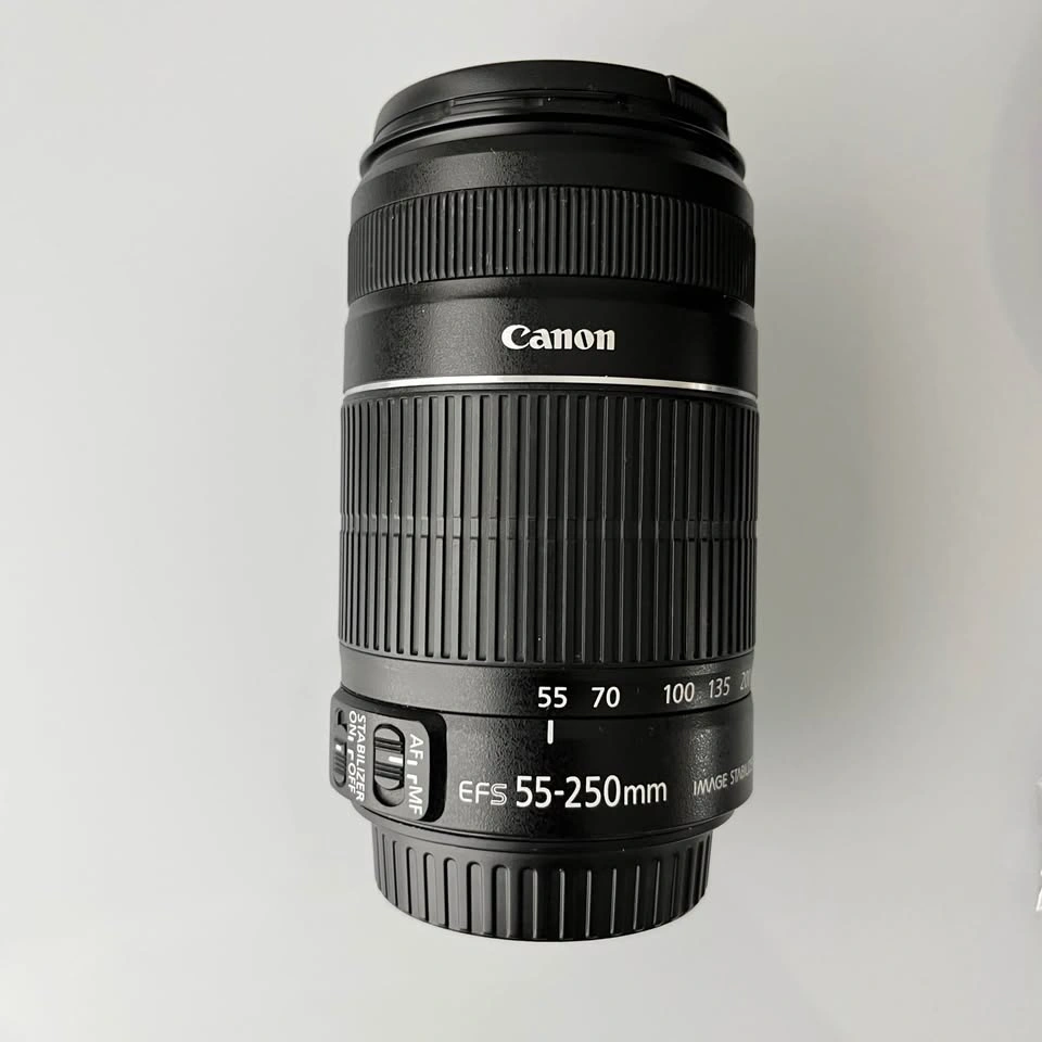 Canon EF-S 55-250mm IS II Telephoto Lens – Pristine Condition - photo 2