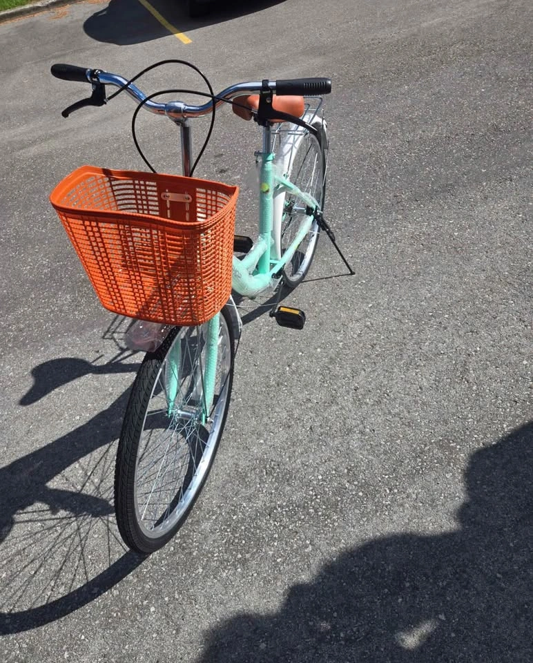 Brand New Cruiser Bicycle with Front Basket – Mint Green - photo 5