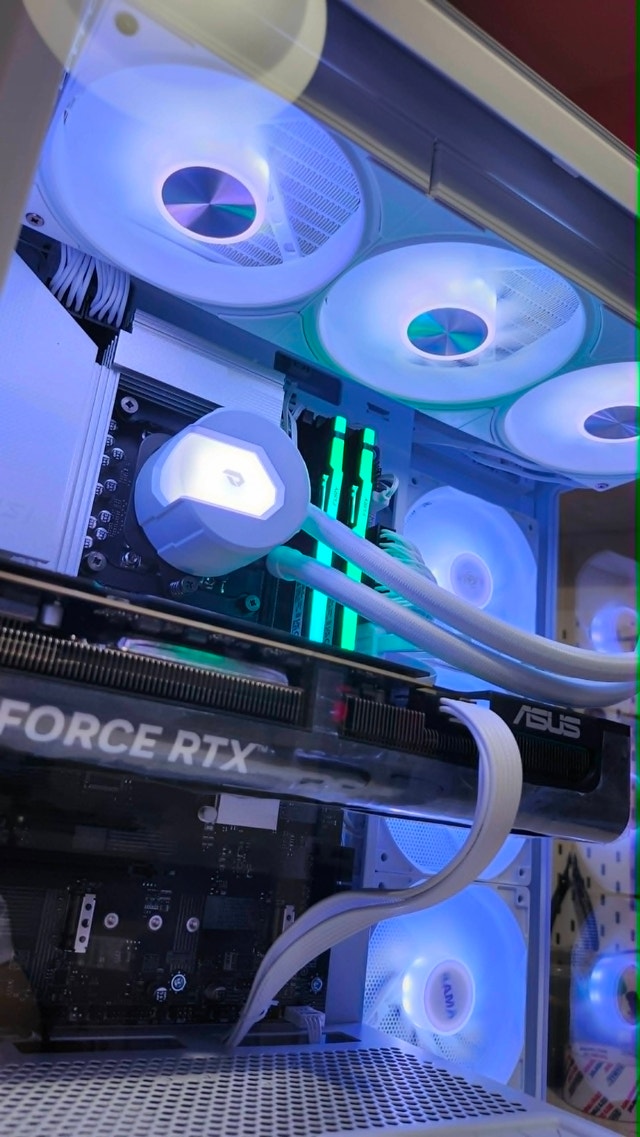 Ultimate White Gaming PC - R7 7800X3D / RTX 5070 Ti / 32GB DDR5 - photo 2