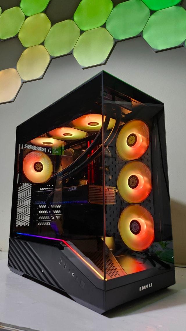 RTX 5070 Gaming PC | Ryzen 5 9600X 32GB DDR5 1TB SSD Gen 4