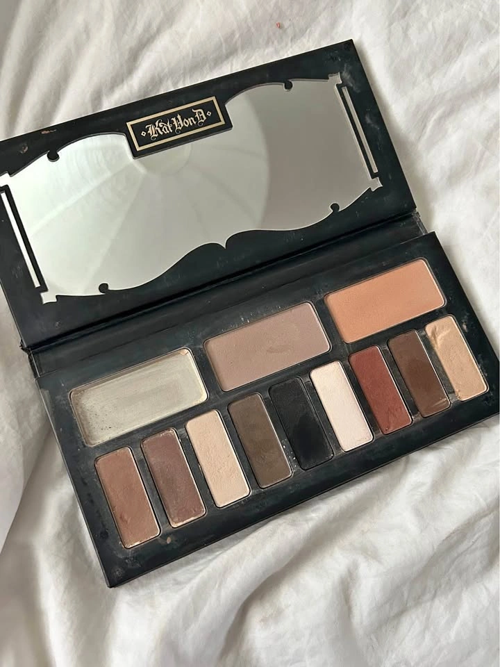 Kat Von D shade and light eyeshadow palette