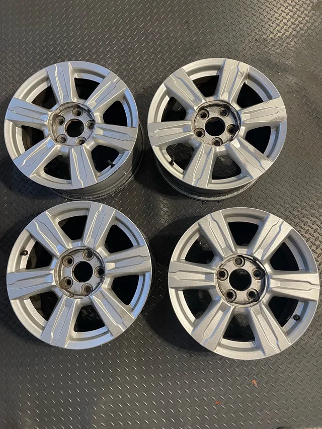 GMC terrain Alloy rims p/n 9597709 size 17” thumbnail