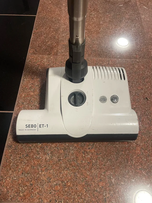 Sebo ET-1 vacuum cleaner power head thumbnail