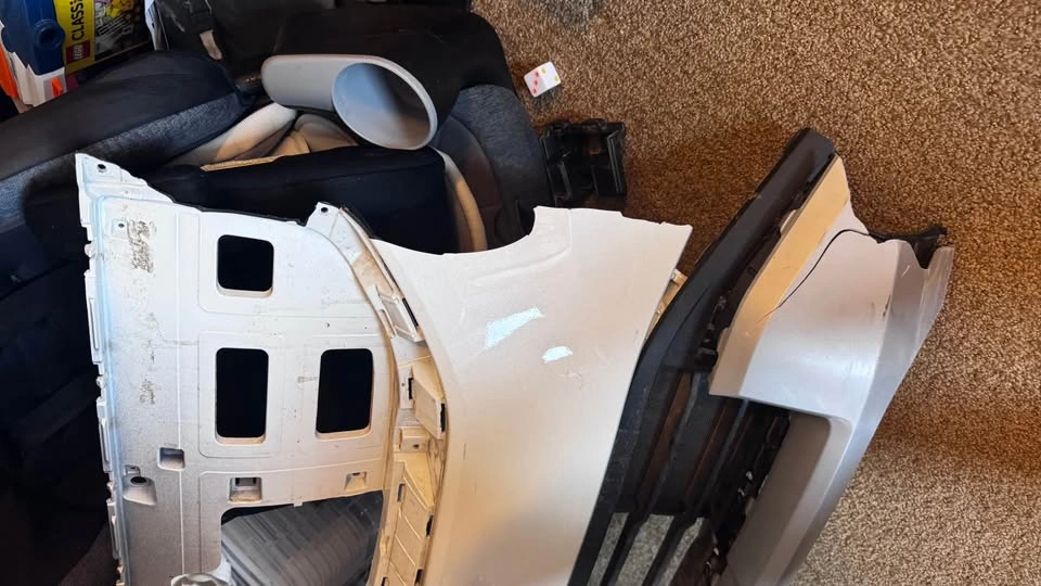 2026 kia carnival bumper cover (left side broken) - photo 3