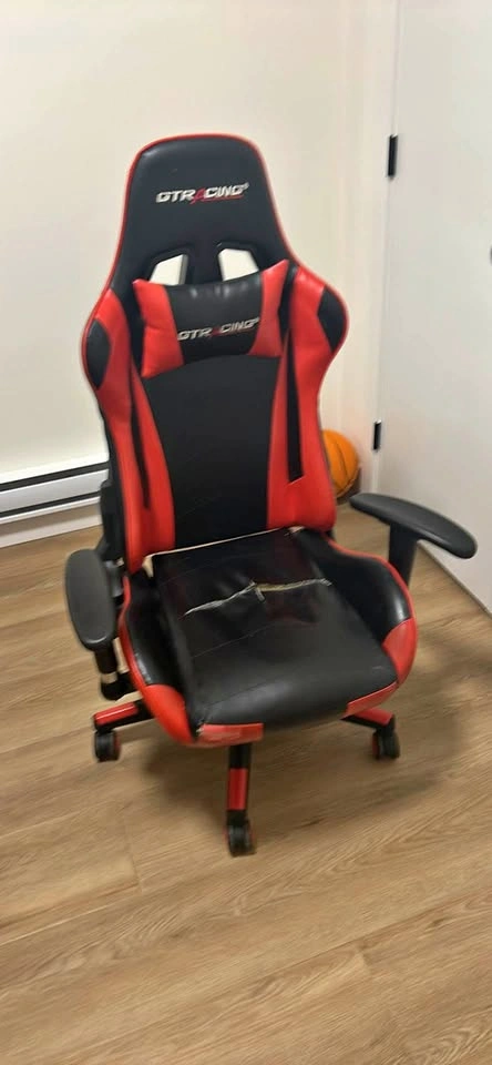 gaming chair very used