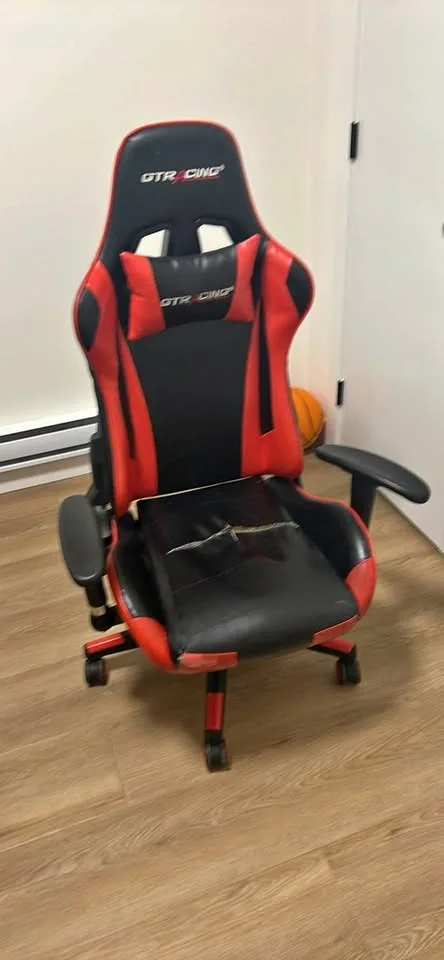 gaming chair very used