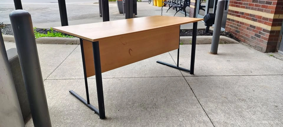 25" x 50" Office / Study Desk