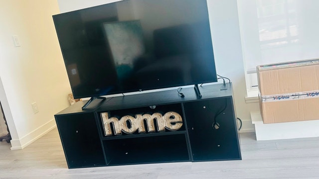 Modern TV stand in excellent condition - photo 3