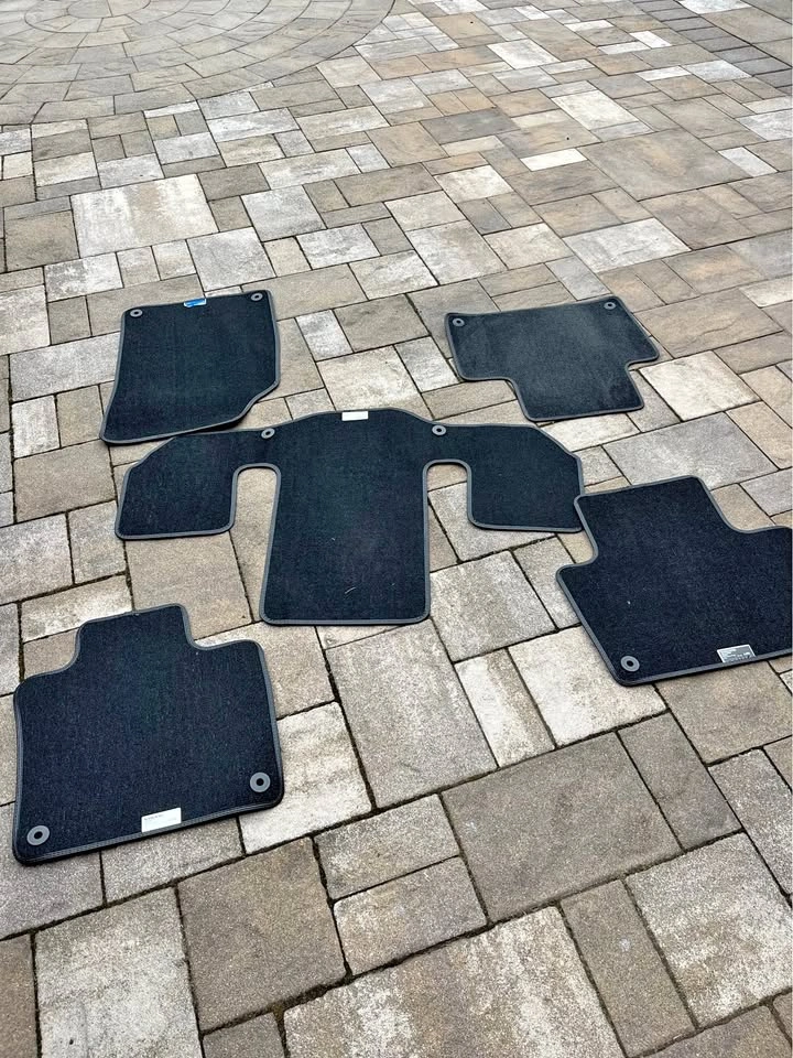 Volvo Car Floor Mats