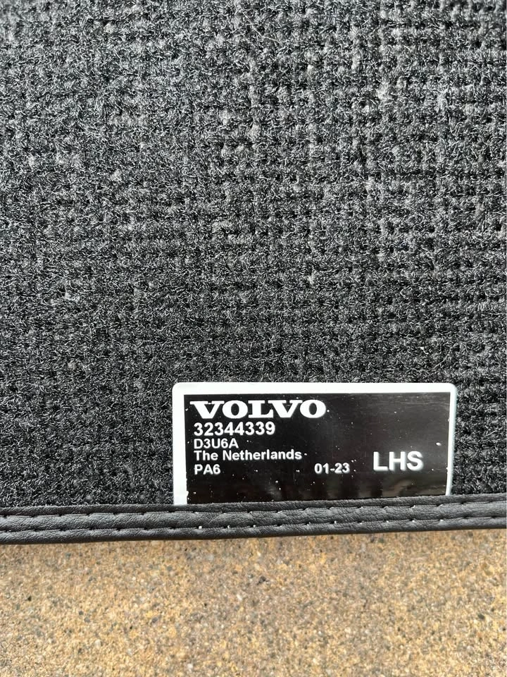 Volvo Car Floor Mats - photo 2