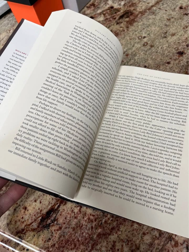 Hillary Clinton Living History Hardcover Book - photo 2