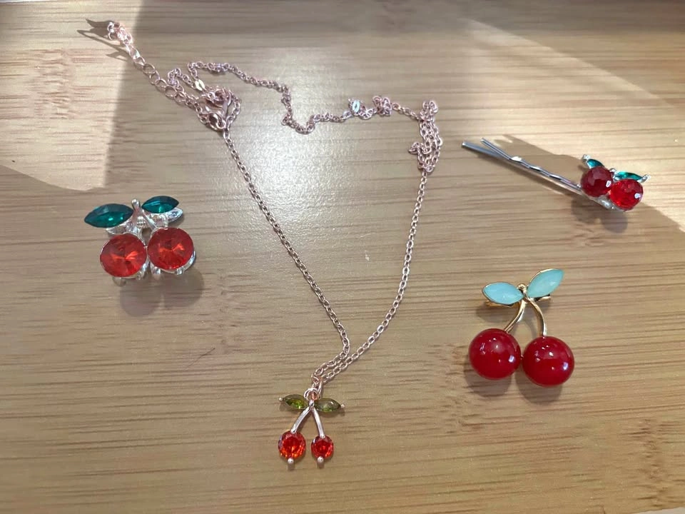🍒 Cherry Collection – 4‑Piece Accessory Set