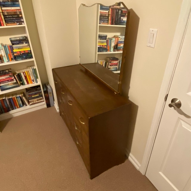 Vintage Dresser with Mirror - photo 2