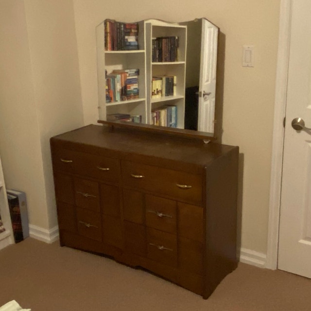 Vintage Dresser with Mirror - photo 3