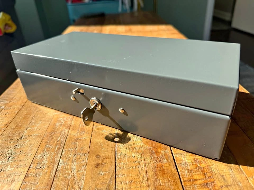 MMF Industries Metal Cash Box with Key