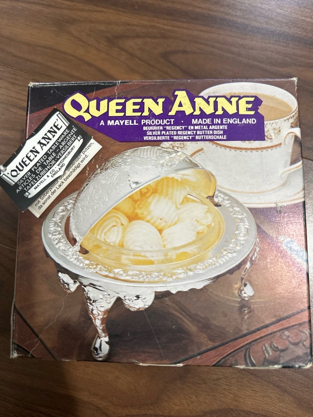 Queen Anne Silver-plated Three Footed Dome Butter Dish - photo 2