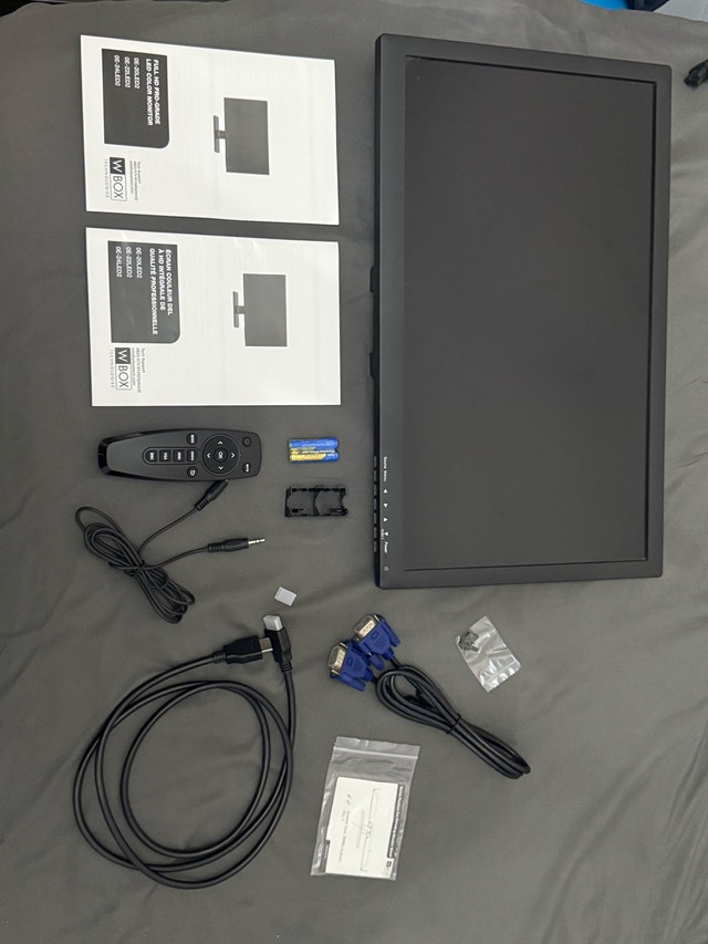 19.5” Full HD Pro-Grade LED Monitor