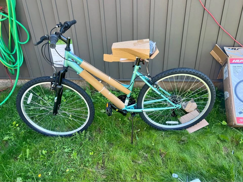 Huffy 26" Rock Creek Mountain Bike, Teal, Adult, Women's NEW