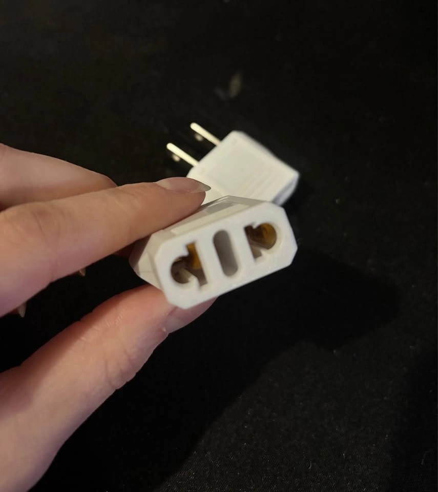 New 2-Pack European to CA/US Plug Adapter - photo 3
