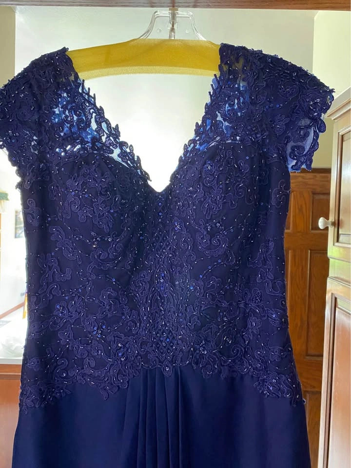 Prom/Homecoming/Mother of the Bride Dress - photo 5
