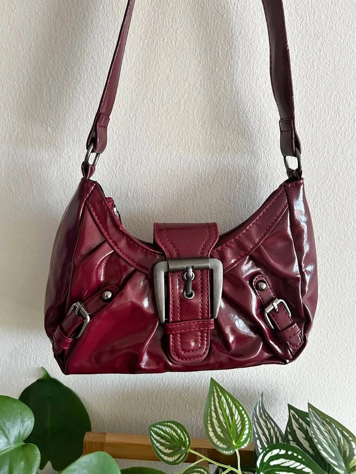 Red Y2K faux leather shoulder bag