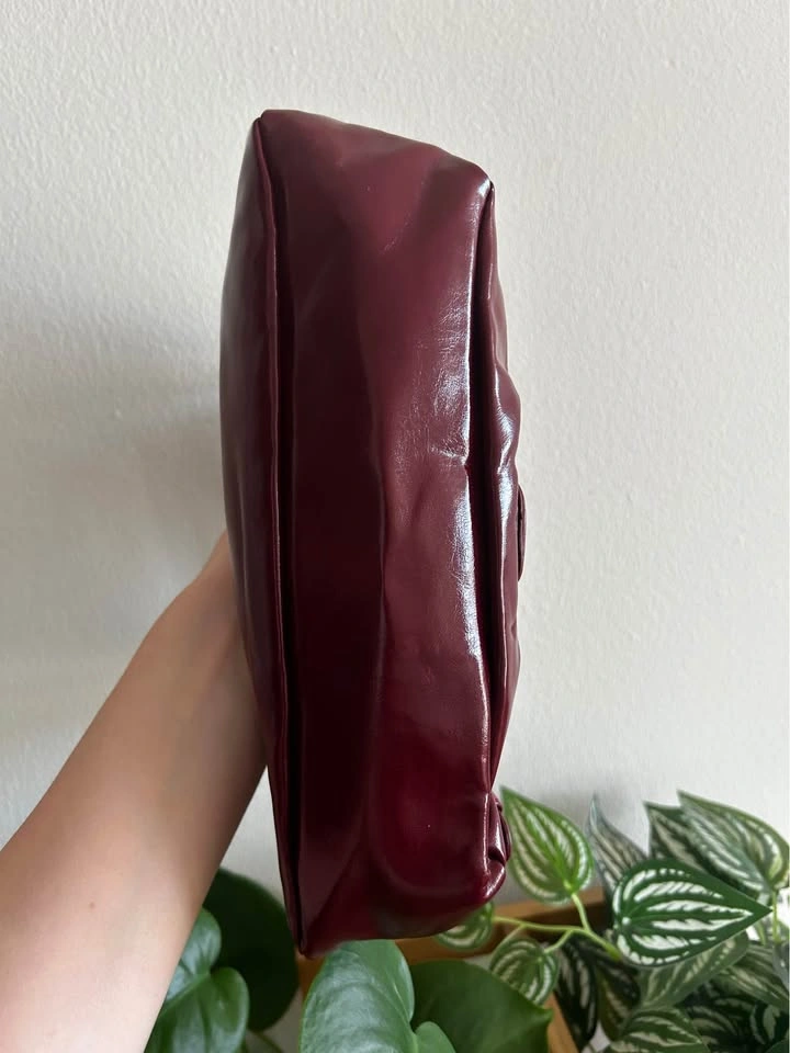 Red Y2K faux leather shoulder bag - photo 5