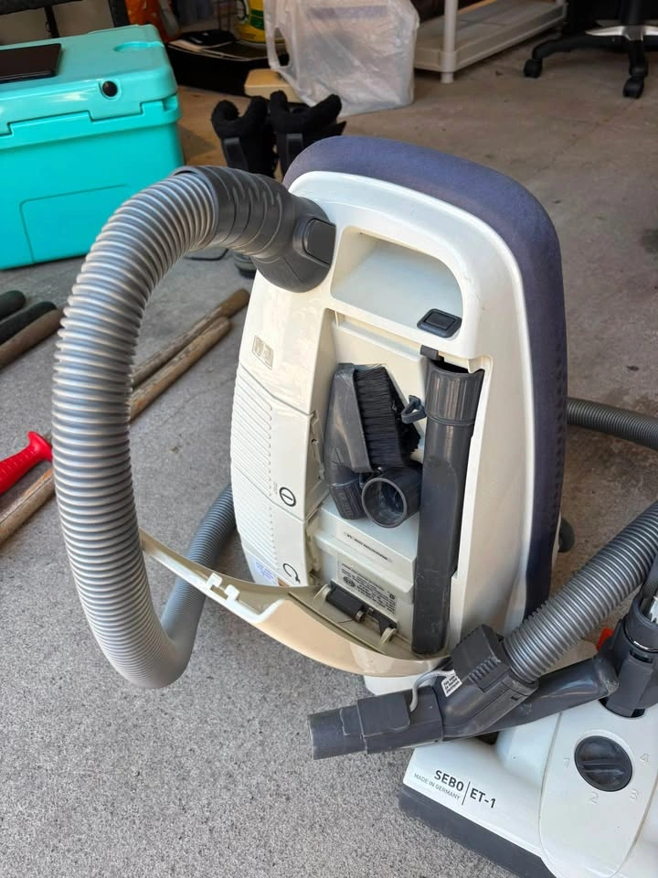 SEBO Airbelt C3.1 Canister Vacuum with ET-1 Power Head - photo 3