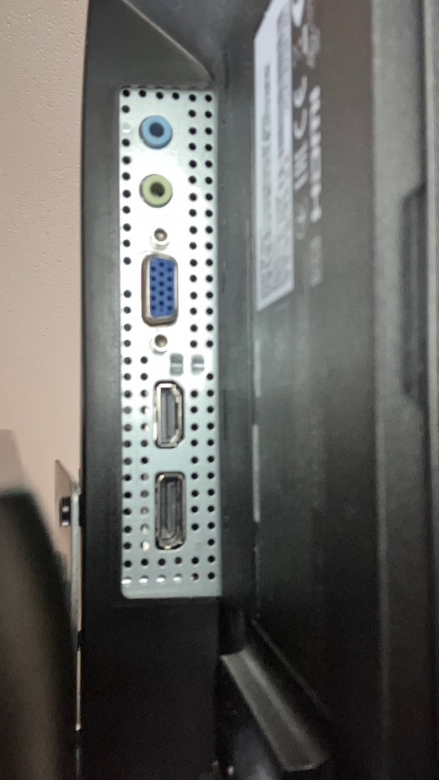 24”/100hz ViewSonic Monitor w/two stands - photo 5