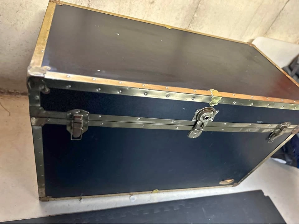 Vintage Everlite Cedar-Lined Storage Trunk / Blanket Chest