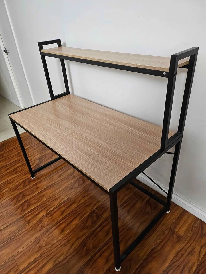Modern Computer Desk with Built-in Top Shelf / Hutch - photo 4