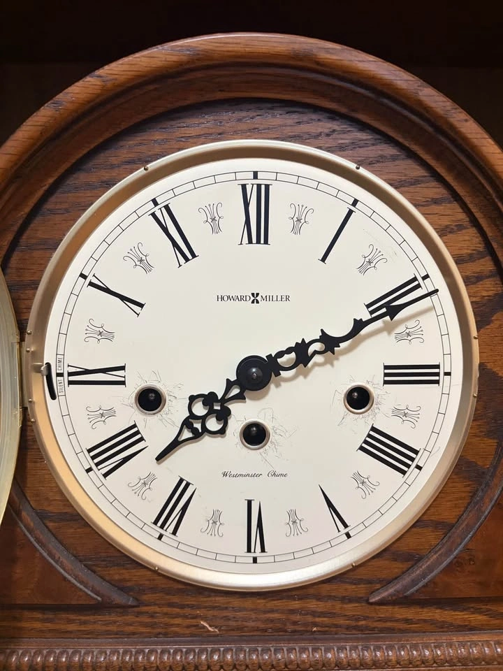Howard Miller Westminster Chime Oak Mantel Clock - photo 3