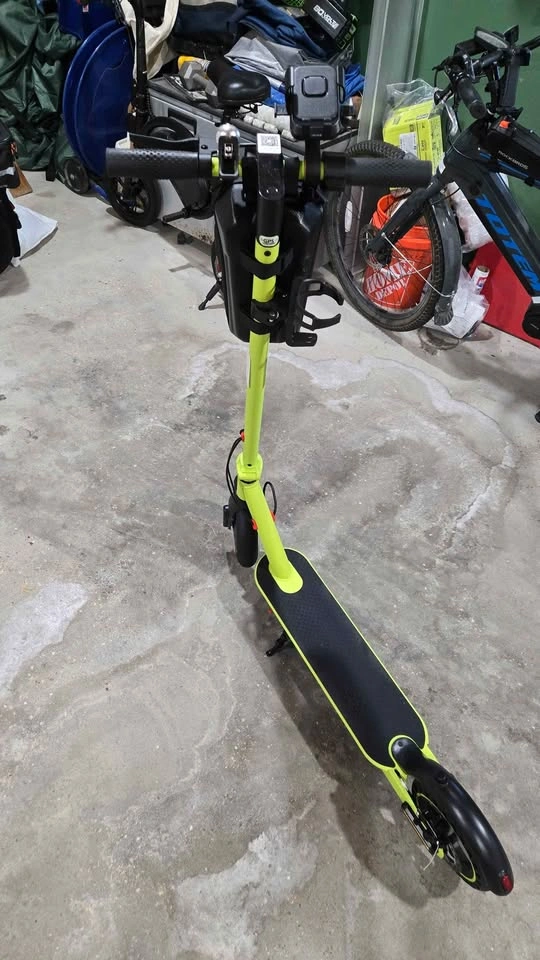 Electric Scooters | 10 Available | 19MPH | 22 Mile Range - photo 3