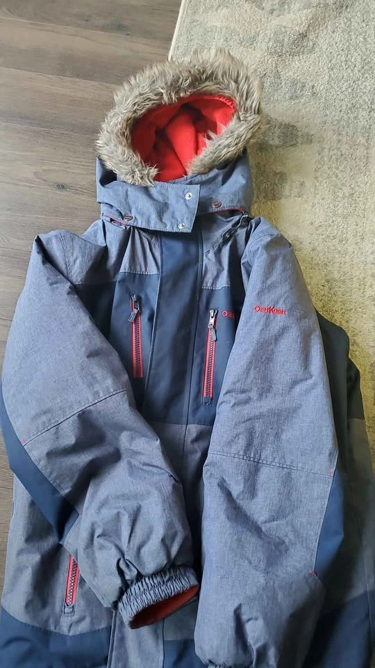 OshKosh Winter Coat size 14 - photo 4