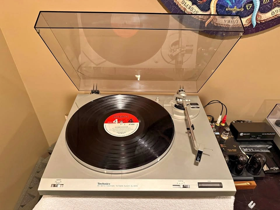 Technics SL-B210 Semi-Automatic Turntable w/new Cartridge