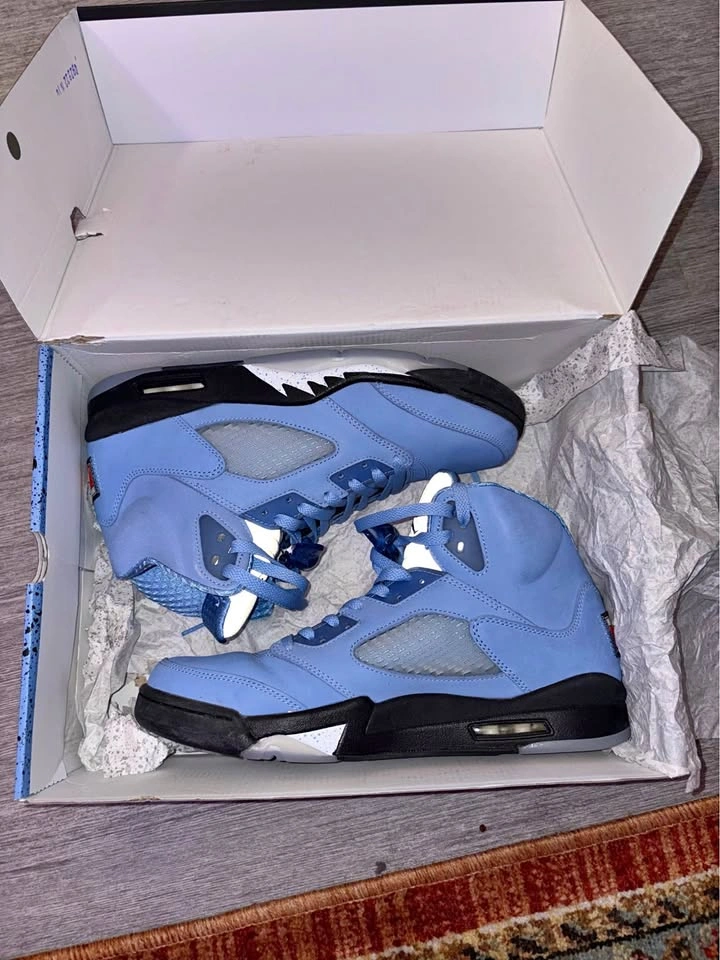 Jordan 5 Retro UNC University Blue