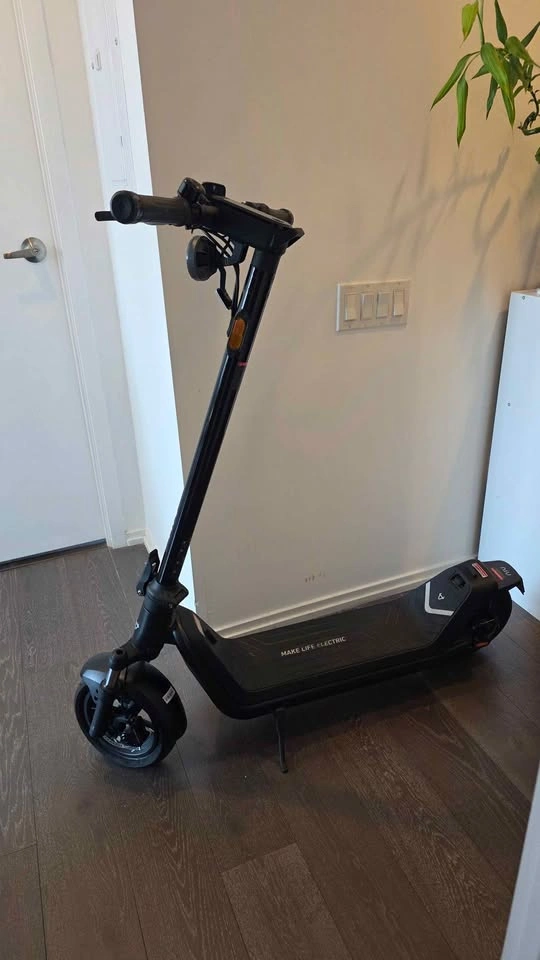 NIU KQi300P Electric Scooter - Mint Condition (Only 330km / 20 C - photo 4