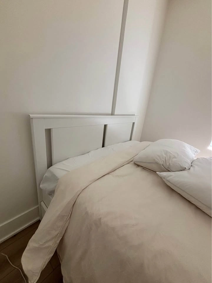 Full/Double white bed frame - photo 4