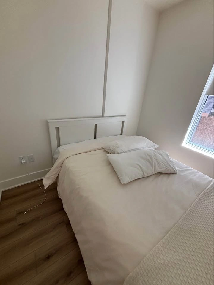 Full/Double white bed frame - photo 5